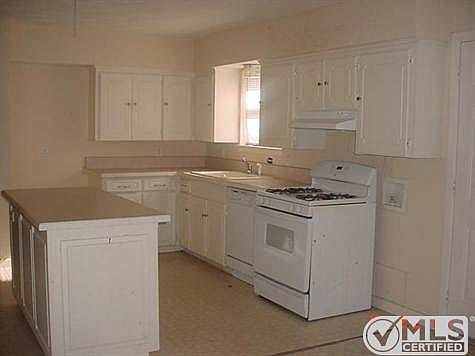 5th image of 9040 Fostoria Dr