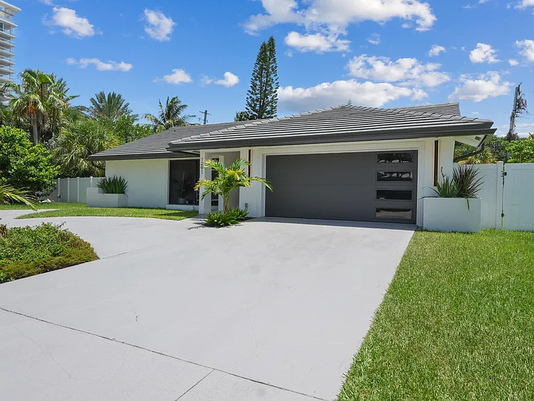 1291 Bimini Ln — Photo 30