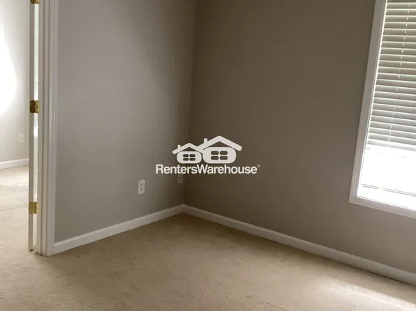 2983 Rosebrook Dr, Decatur, GA 30033