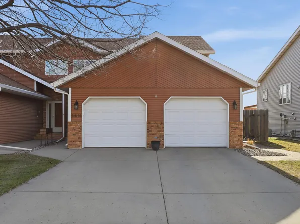 2414 26th St S, Fargo, ND 58103