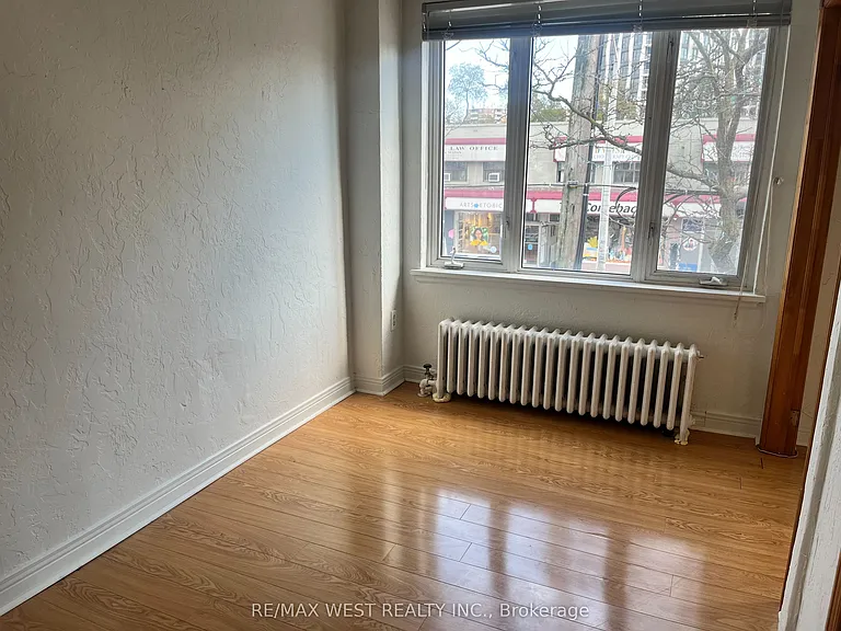 4902 Dundas St W #1 — Photo 15