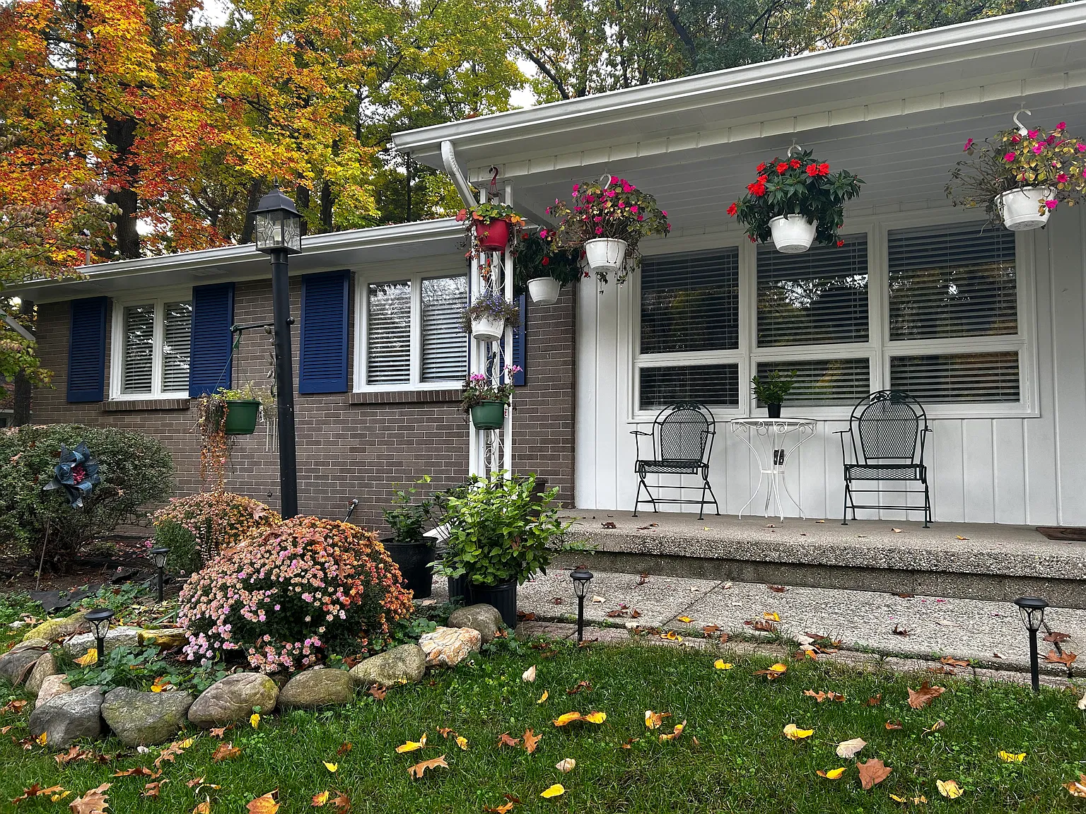 4 bed, 2678 sqft, $880 — Photo 3