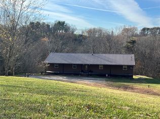 2567 State Route 555, Little Hocking, OH 45742