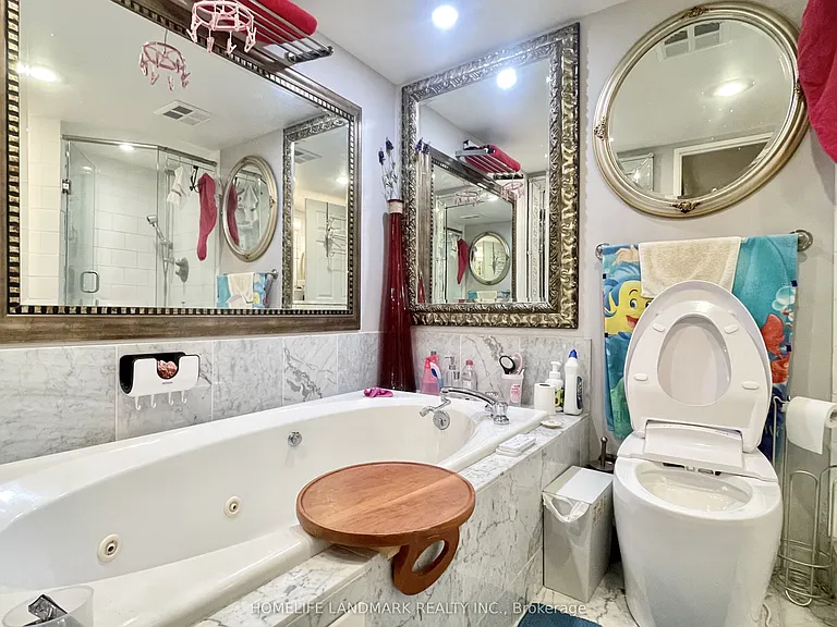 225 Davenport Rd #202 — Photo 15