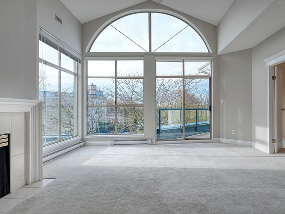 5th image of 4753 River Rd W #304