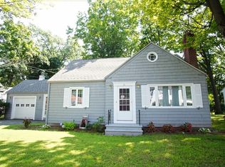 31 Strathmore St, Springfield, MA 01109