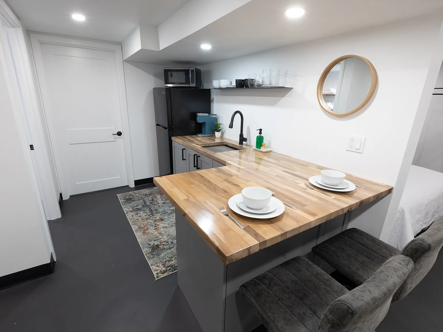 1 bed, 410 sqft, $1,600 — Photo 2