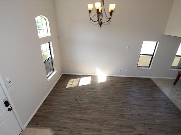 5th image of 1124 Katelyn Cir