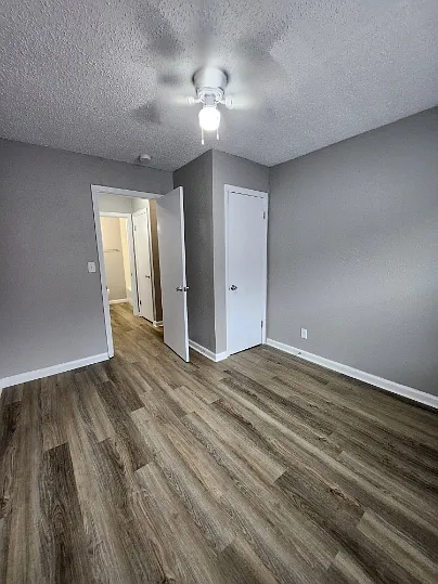 Central Park Apartments — Photo 43