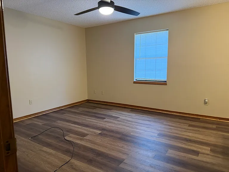 107 David Dr — Photo 2