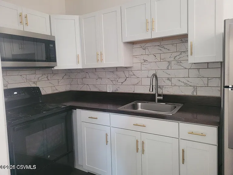 348 Arch 1st Fl Front St — Photo 6