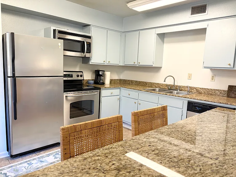 606 Park Ln #606 — Photo 7