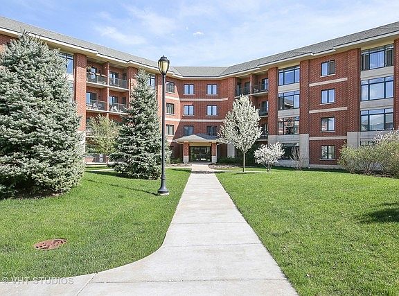 5th image of 855 E 22nd St APT 309