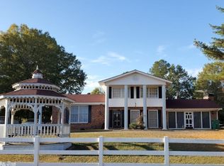 2 Hagan Dr, Pine Bluff, AR 71603