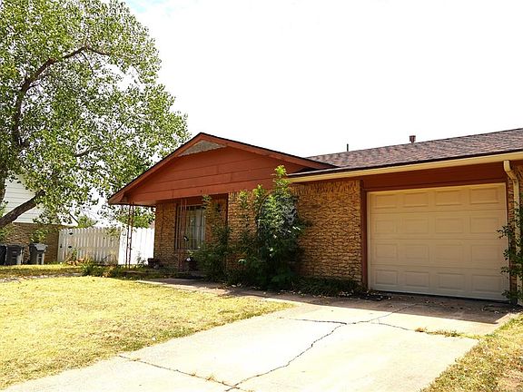2nd image of 4804 NW Hoover Ave