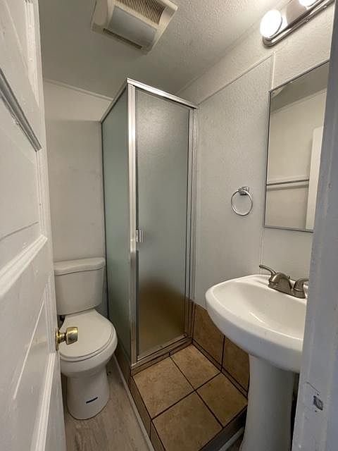 2nd image of 428 W 9th St #431-1/2