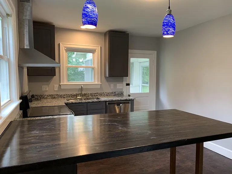1200 Garrison Ave — Photo 4