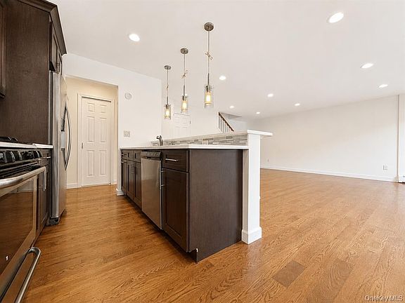 5th image of 330 Central Park Ave APT F8