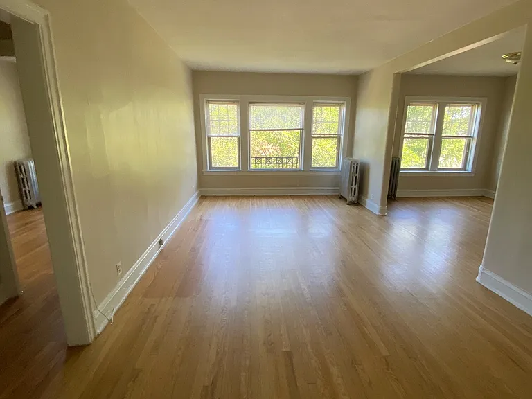 834 Reba Pl #3N — Photo 3