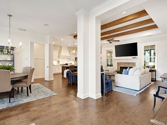4th image of 208 Chadwick Woods Ln