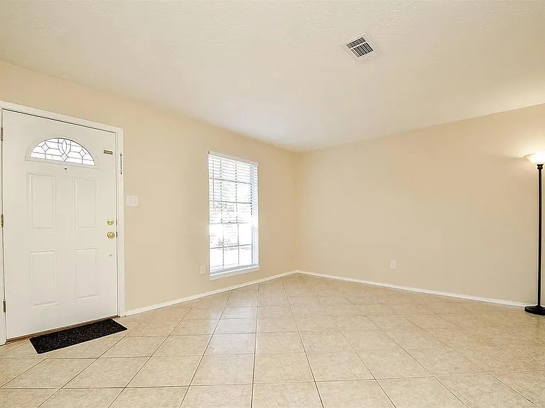 10119 Leawood Blvd — Photo 5