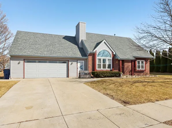 8300 South Parkridge DRIVE, Oak Creek, WI 53154