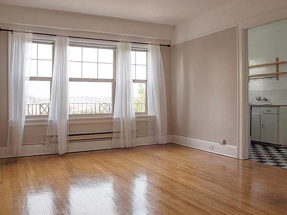 3rd image of 1633 Melrose Ave APT 506