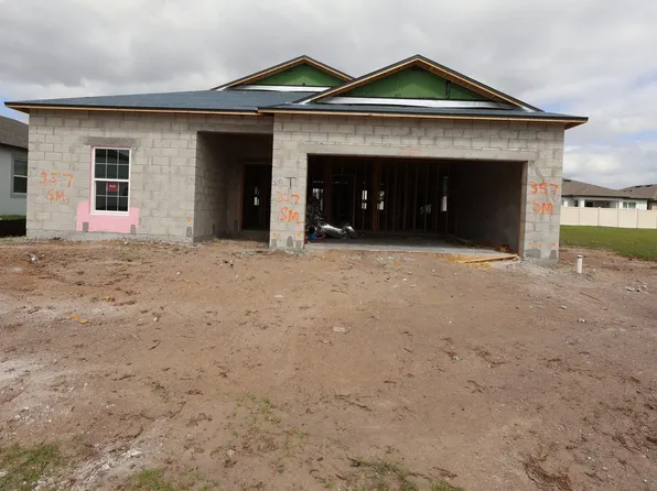 3129 Autumn Rock Dr, Zephyrhills, FL 33540