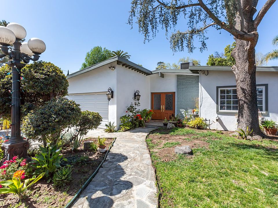 1st image of 6551 Mammoth Ave