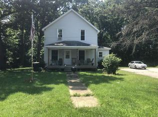 55403 Mayflower Rd, South Bend, IN 46628