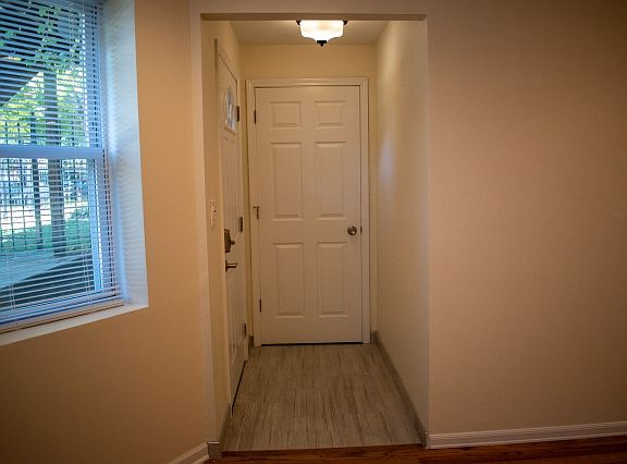 5th image of 2925 N Talman Ave #B