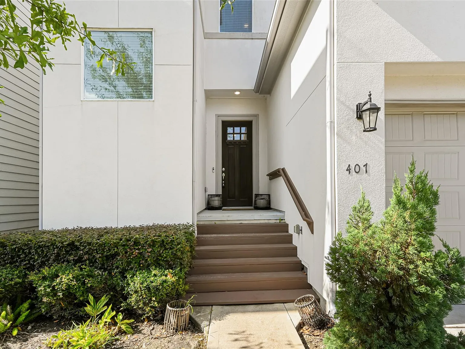 3 bed, 2.5 bath, 1747 sqft, $2,800 — Photo 2