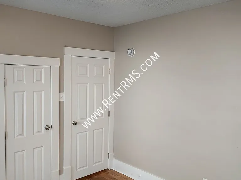 420 SW Lincoln St — Photo 11
