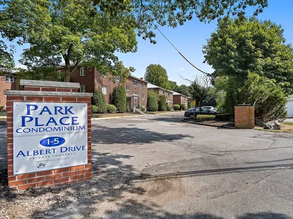 3 Albert Dr, Woburn, MA 01801