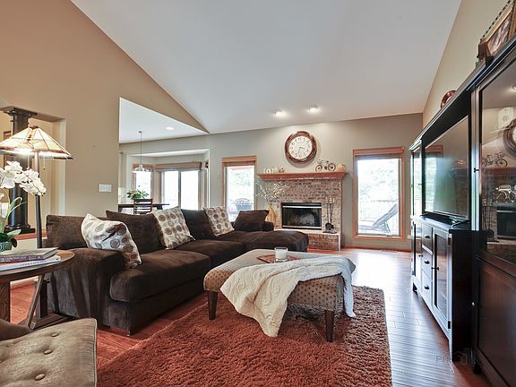 4th image of 1120 Long Bay Ct