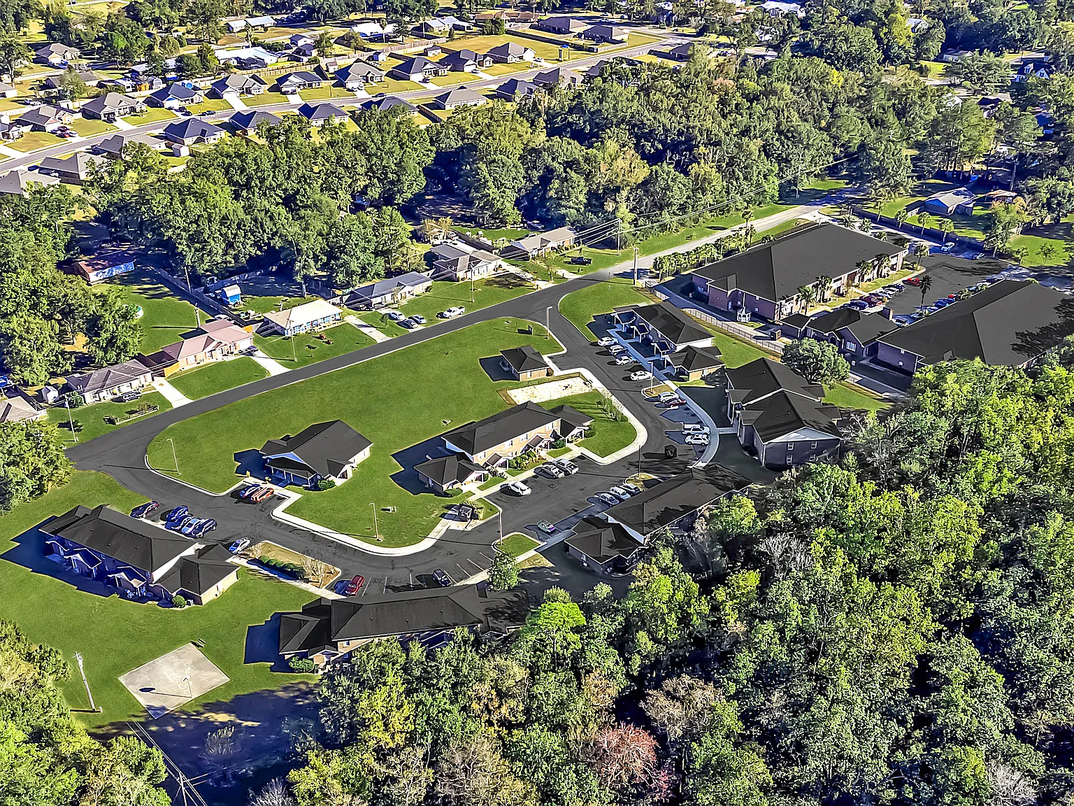 Robertsdale Village Apartments — Photo 2