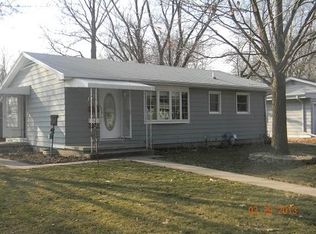 2821 Walnut St, Cedar Falls, IA 50613