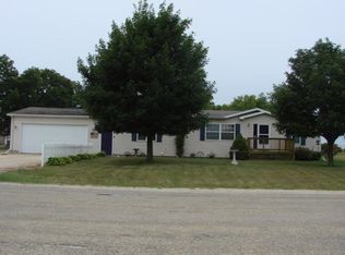 419 10th Ave E, Lyndon, IL 61261