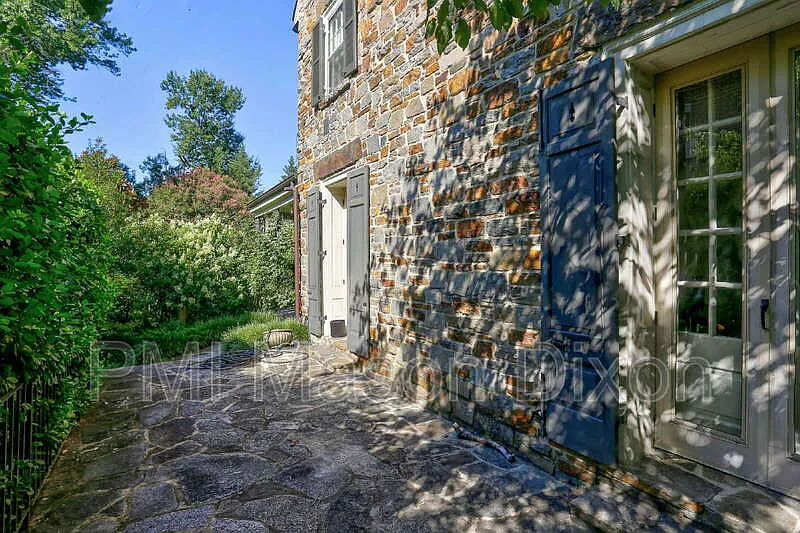5 bed, 4.0 bath, 4085 sqft, $5,500 — Photo 4