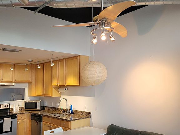 4th image of 420 N Adams St Unit 502
