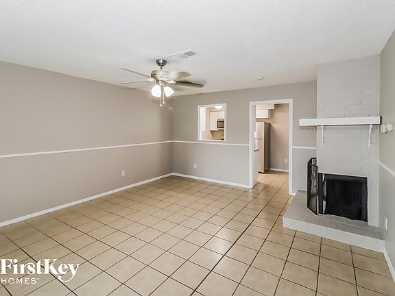 5th image of 1805 Japonica Ln