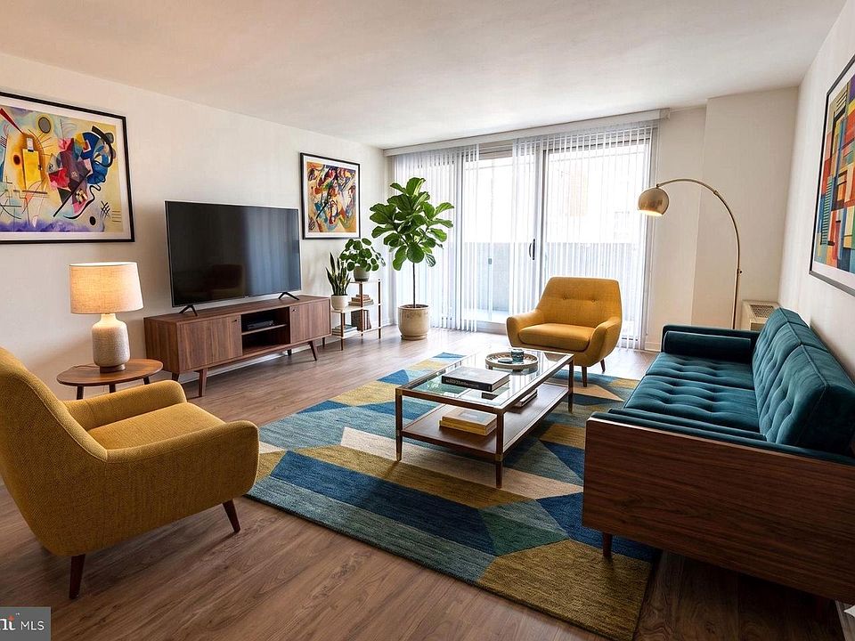 1st image of 224 W Rittenhouse Sq #213