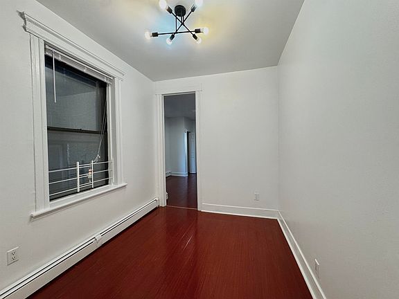 5th image of 94 North St APT 2S