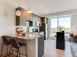 601 W 28th St #3Q3HENERC, Minneapolis, MN 55408