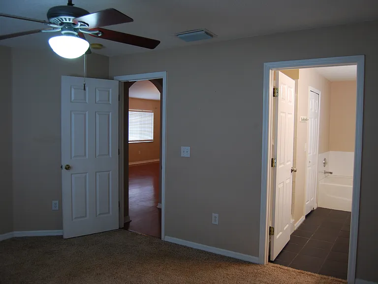 18105 Canal Pointe St — Photo 16