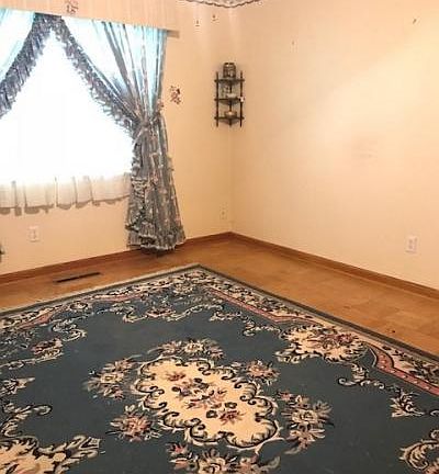 5th image of 100 Larkspur Dr