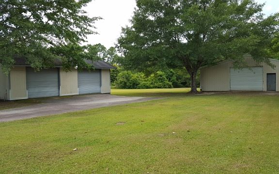 workshop/barn w/acreage