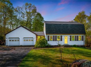 29 Prospect St, Burlington, CT 06013