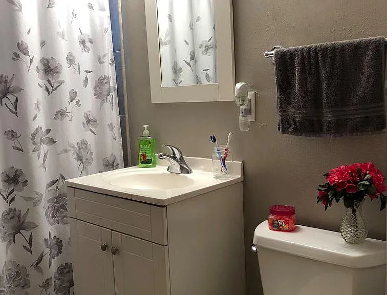 2119 E Bradford Ave — Photo 10