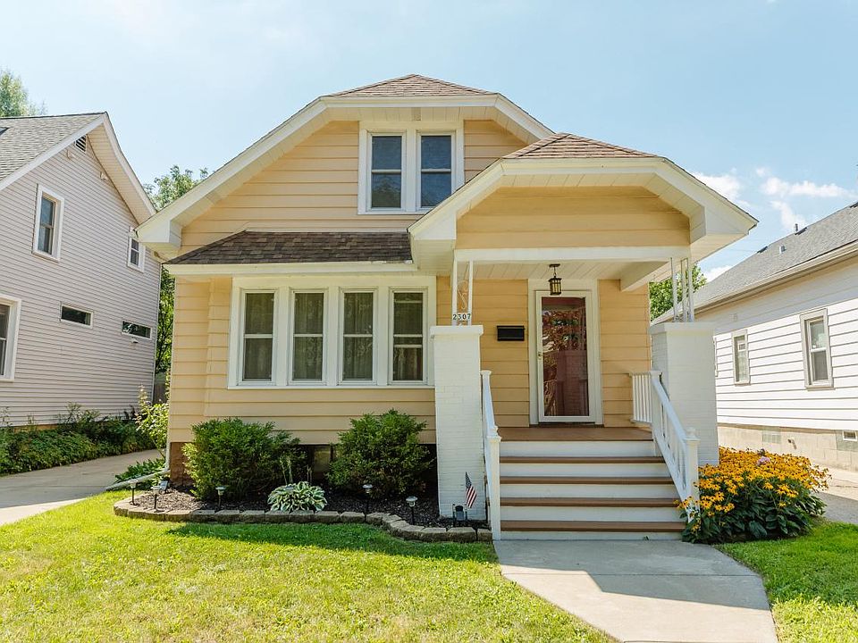 2307 E Eden Pl, Saint Francis, WI 53235 Zillow